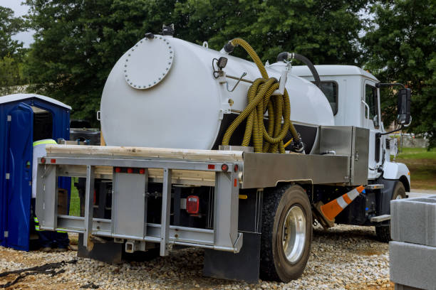Best Porta potty delivery and setup  in Indian Head Park, IL